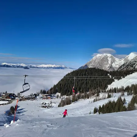 בית נופש Klif Krvavec - Alpine Views - Sauna - Near Slopes *